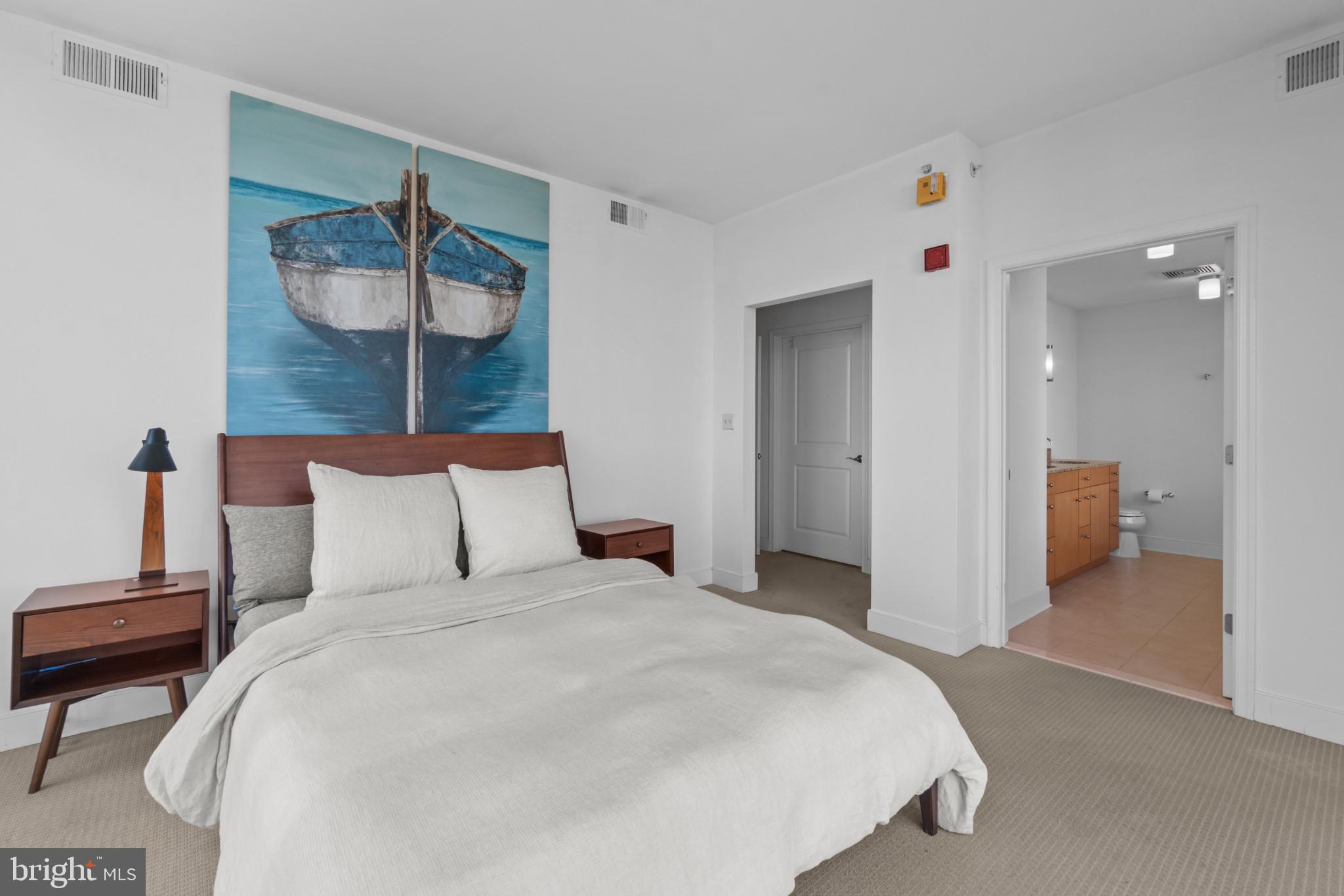 HARBOR EAST - Residential