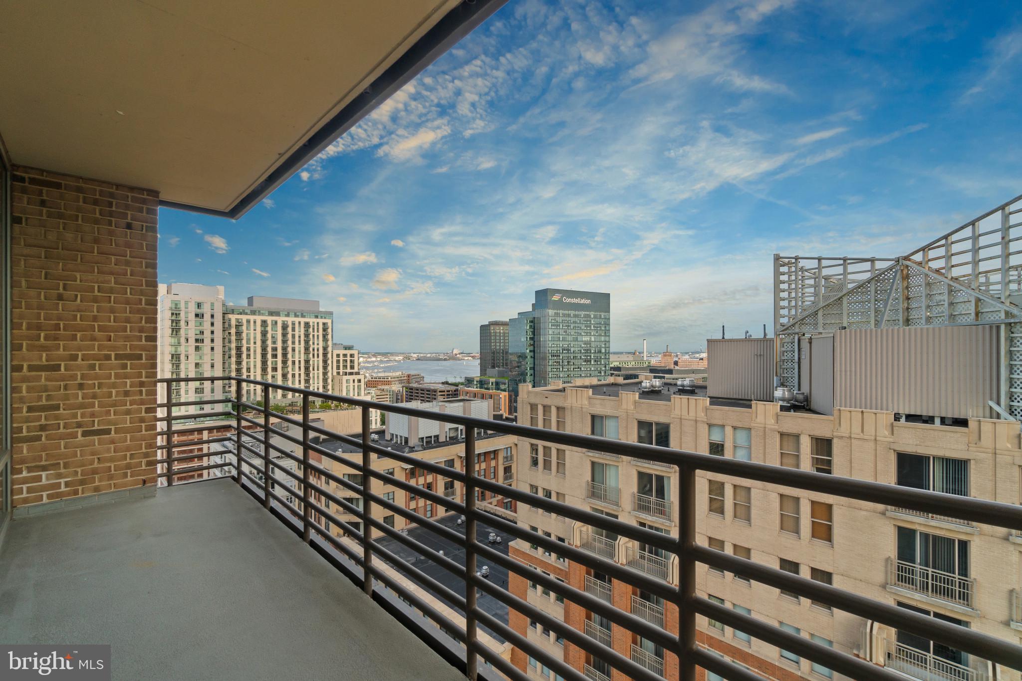HARBOR EAST - Residential