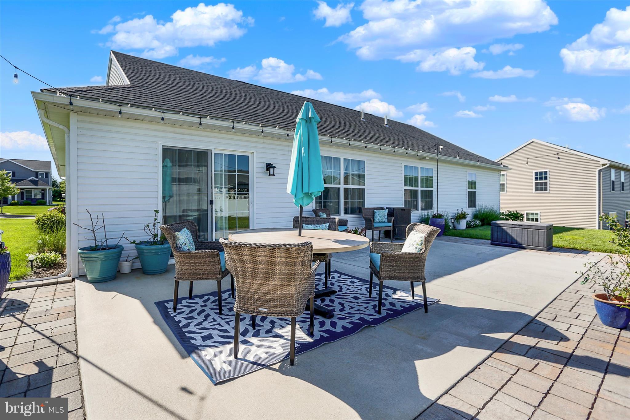 WINDY HEIGHTS, THE NEW - Residential