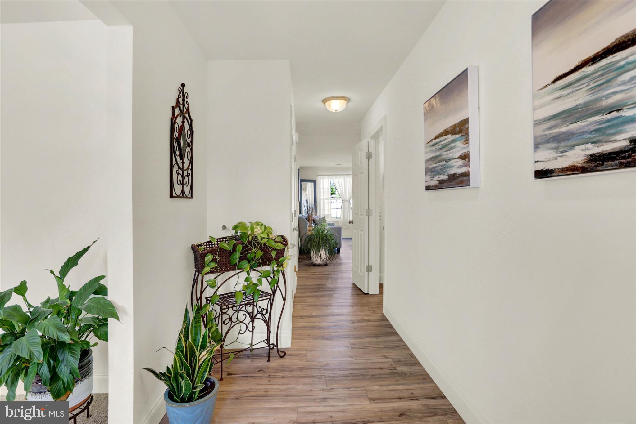 WINDY HEIGHTS, THE NEW - Residential