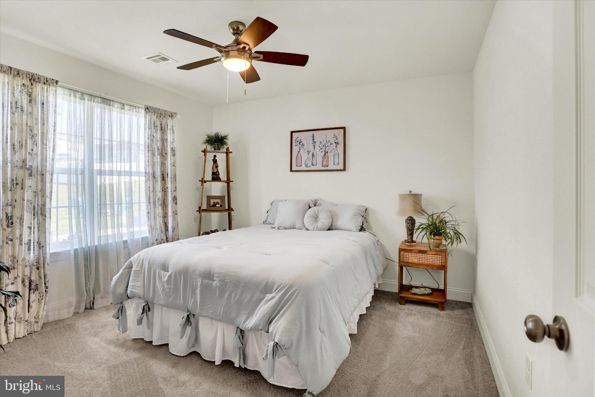 WINDY HEIGHTS, THE NEW - Residential