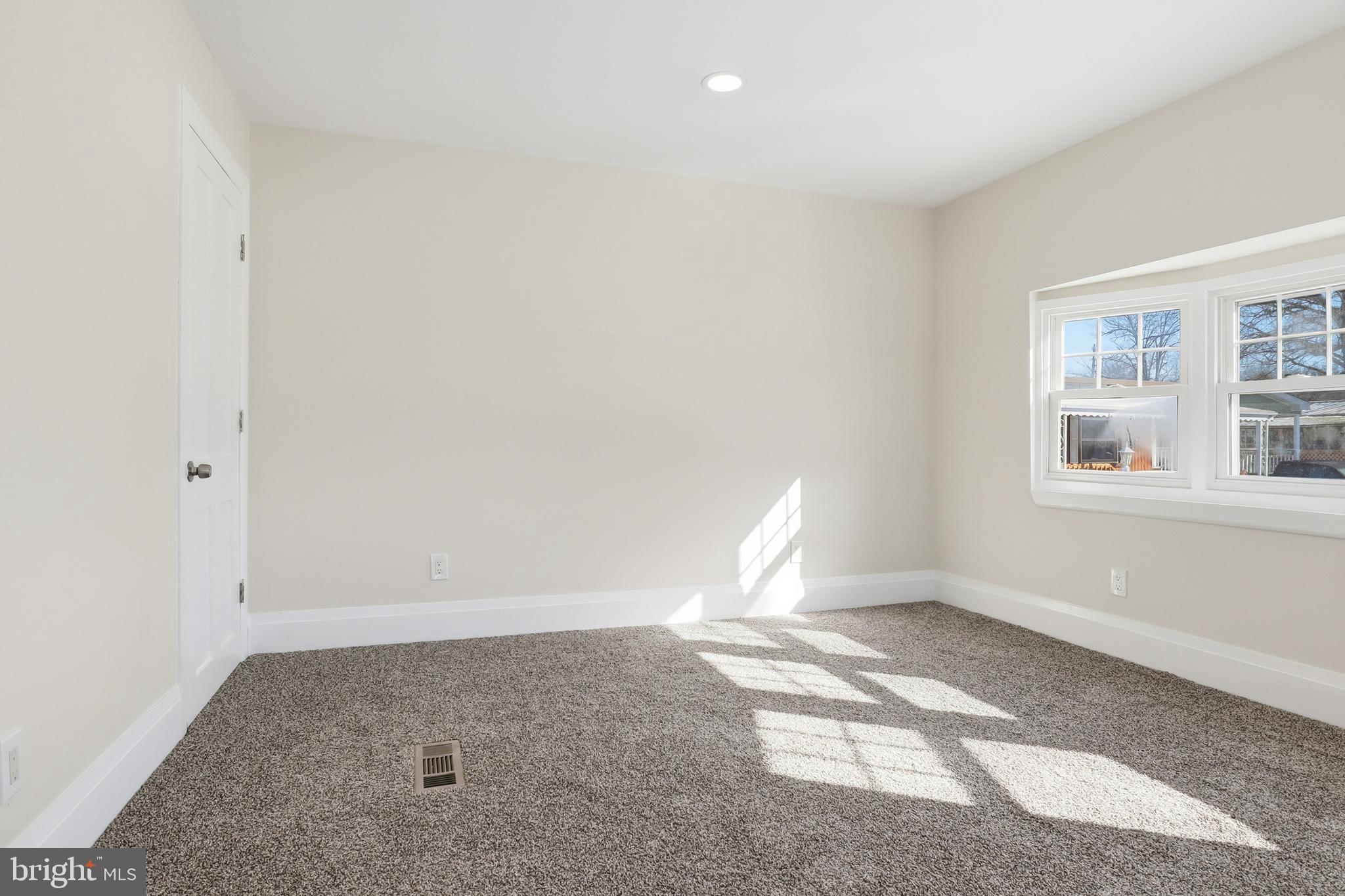 HARBORTON PLACE - Residential