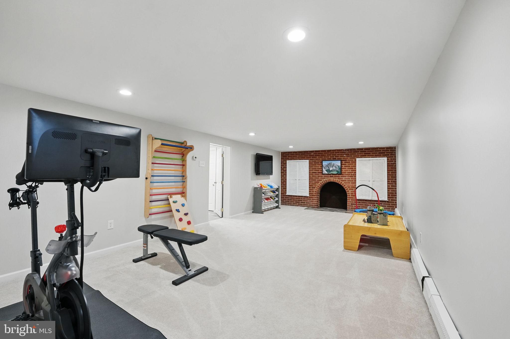 FAIRMONT ESTATES - Residential
