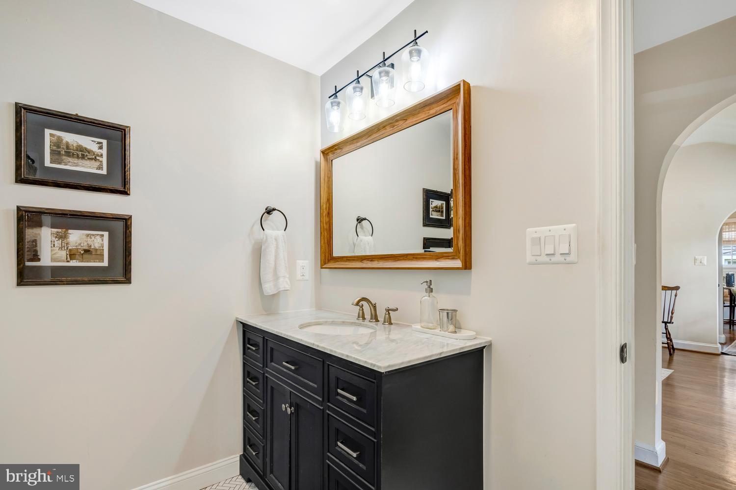 NEW ALEXANDRIA - Residential