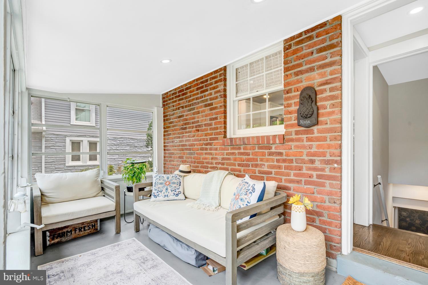 NEW ALEXANDRIA - Residential
