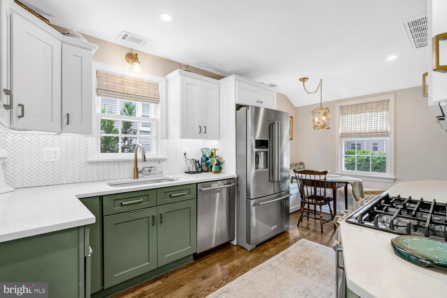 NEW ALEXANDRIA - Residential