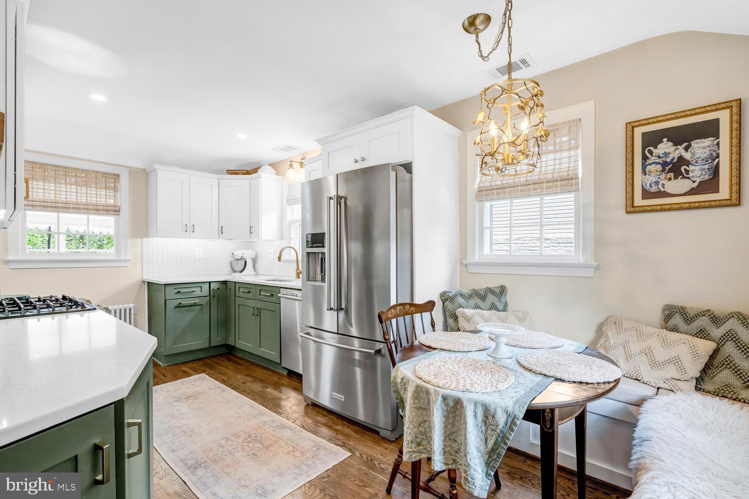 NEW ALEXANDRIA - Residential