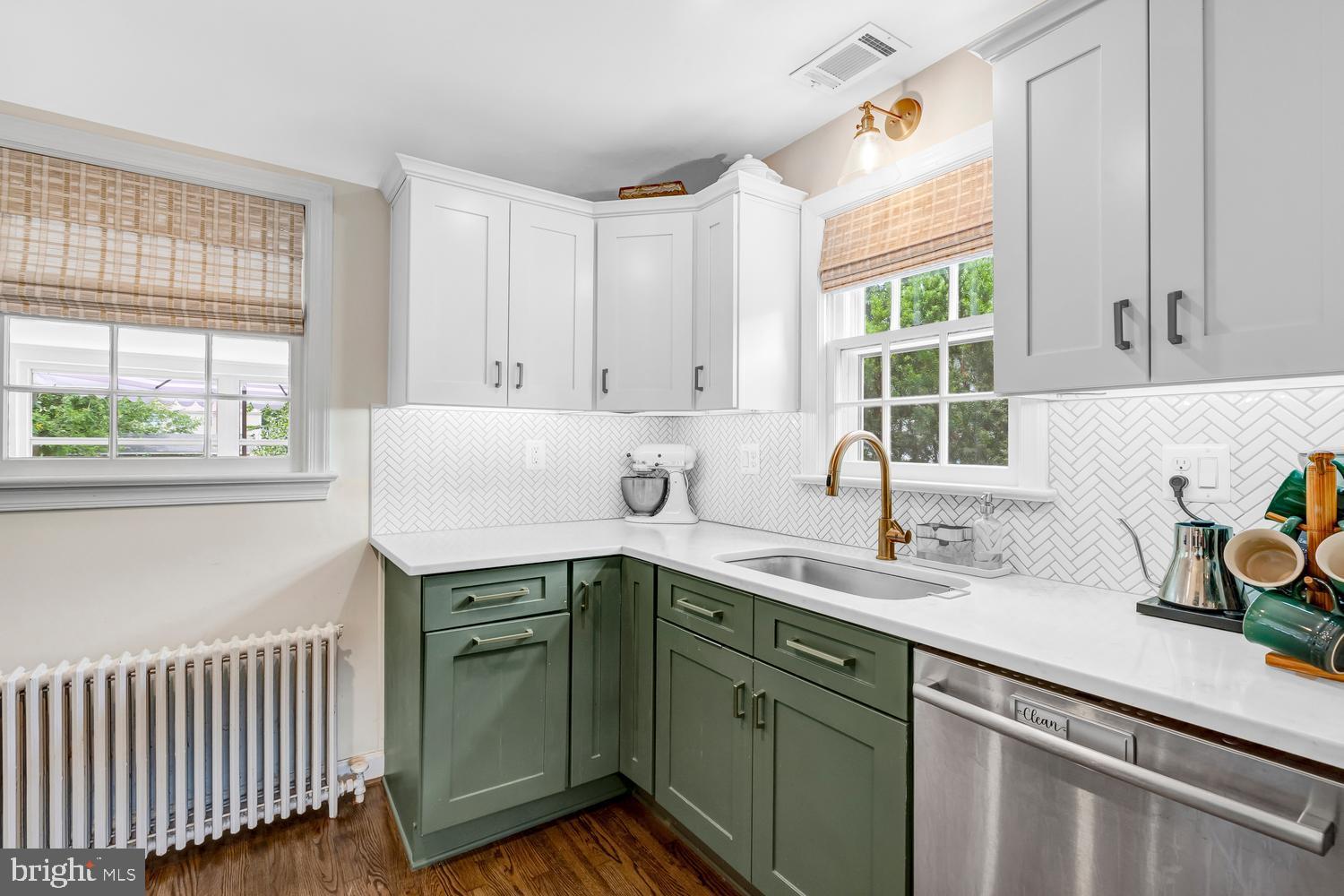 NEW ALEXANDRIA - Residential