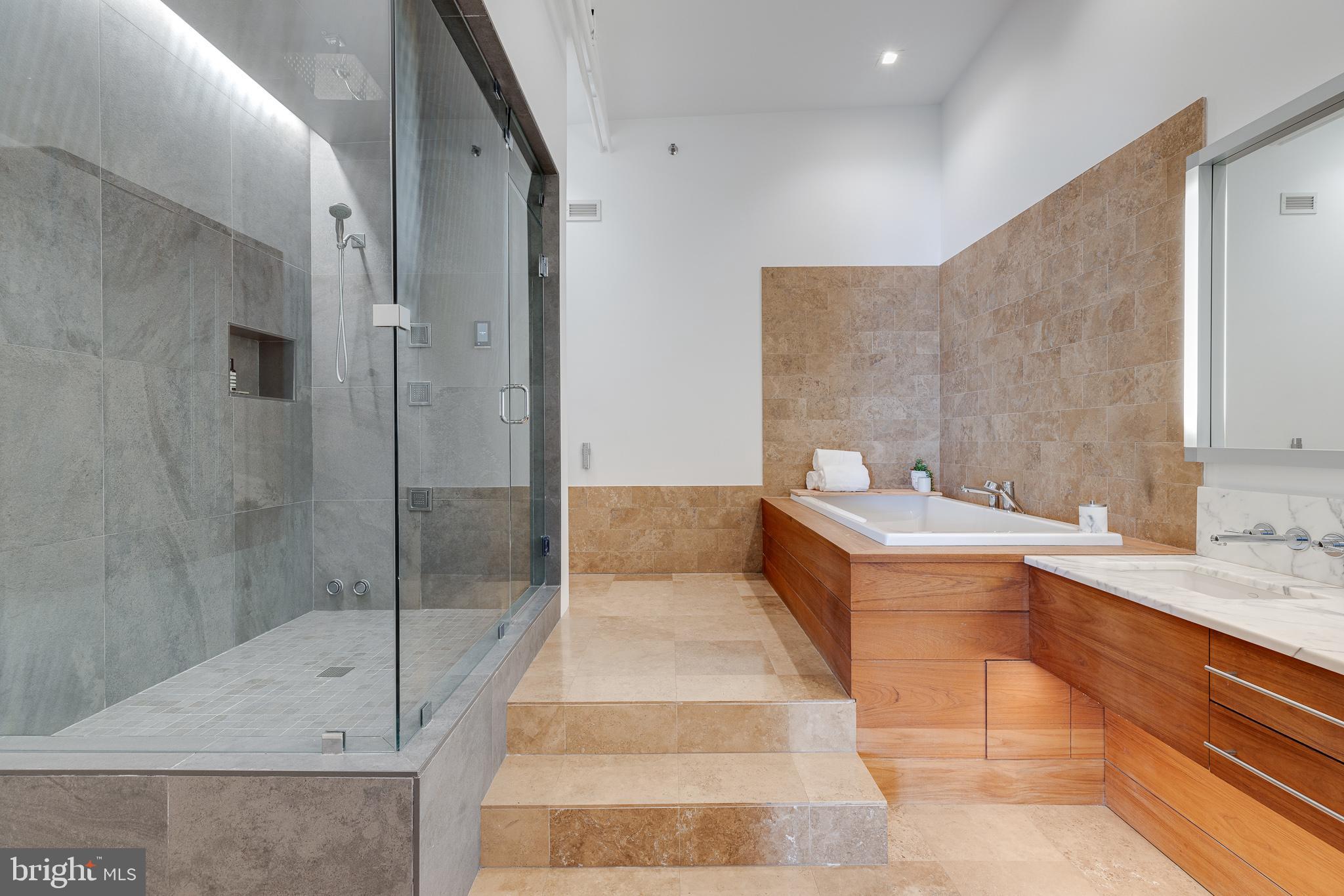 WASHINGTON SQ WEST - Residential