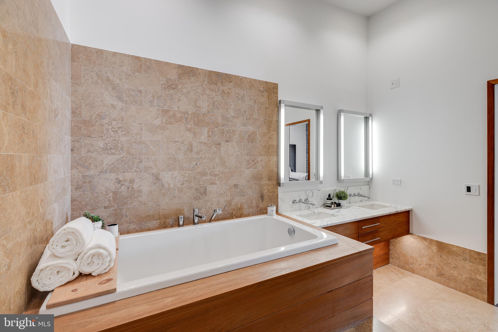 WASHINGTON SQ WEST - Residential