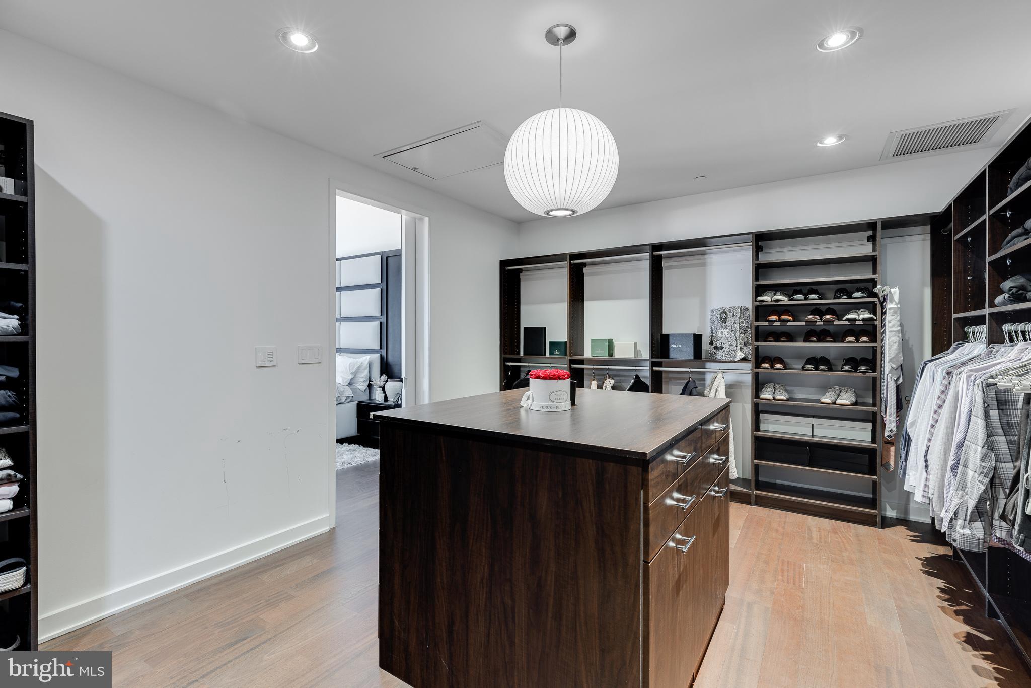 WASHINGTON SQ WEST - Residential