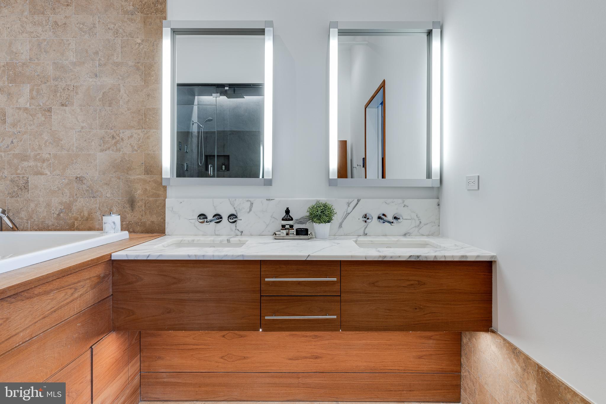WASHINGTON SQ WEST - Residential