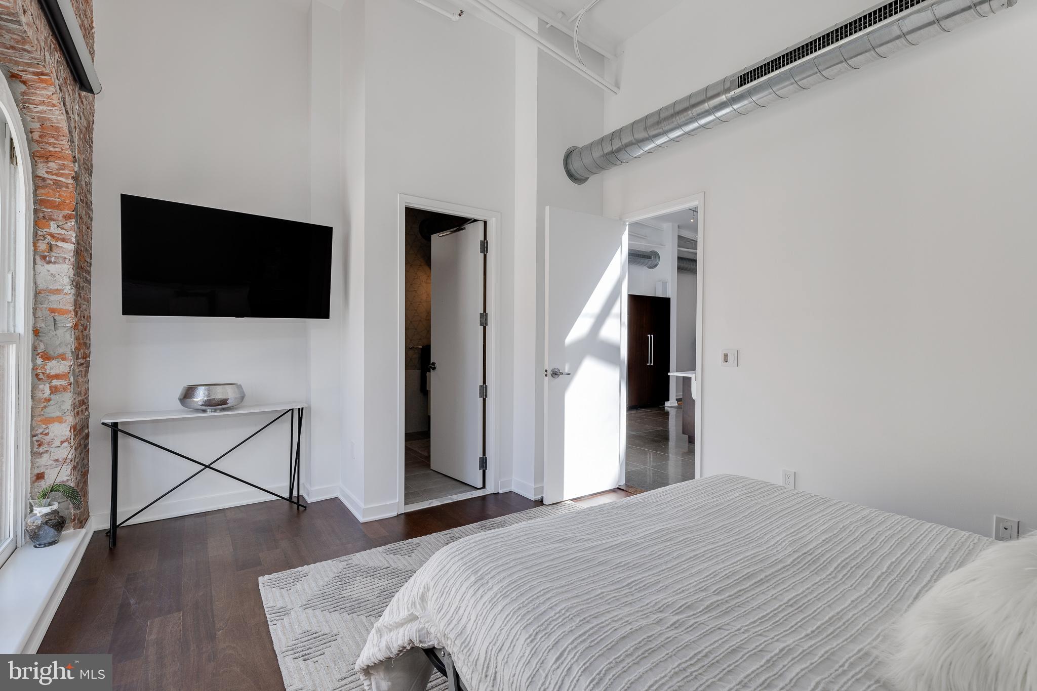 WASHINGTON SQ WEST - Residential