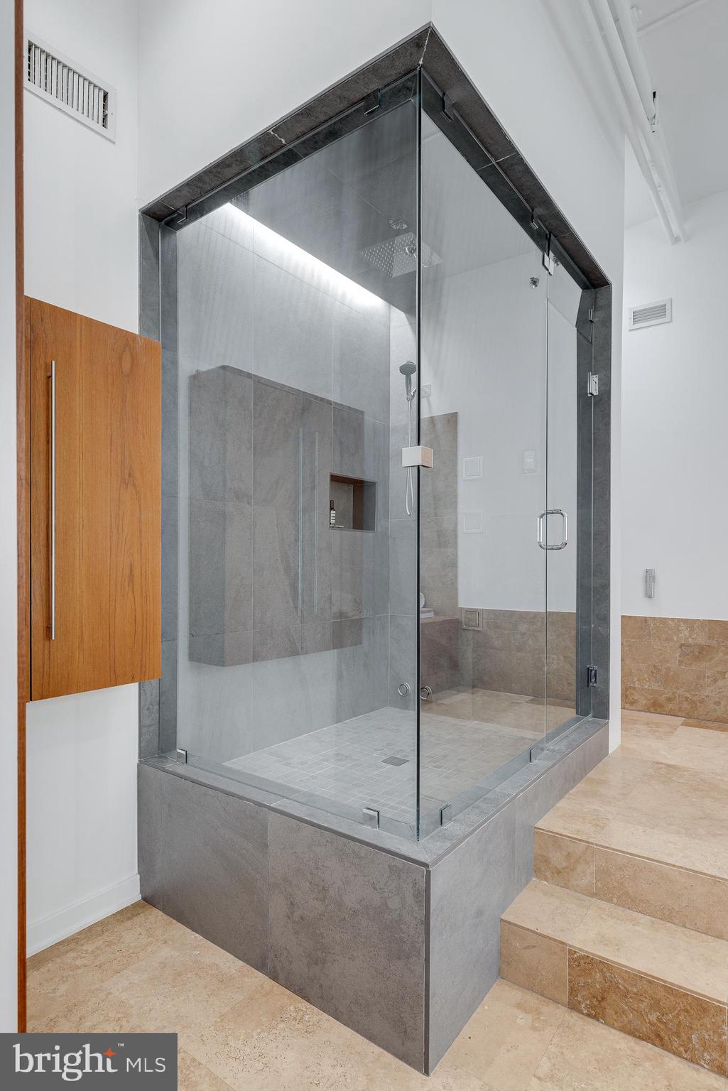 WASHINGTON SQ WEST - Residential