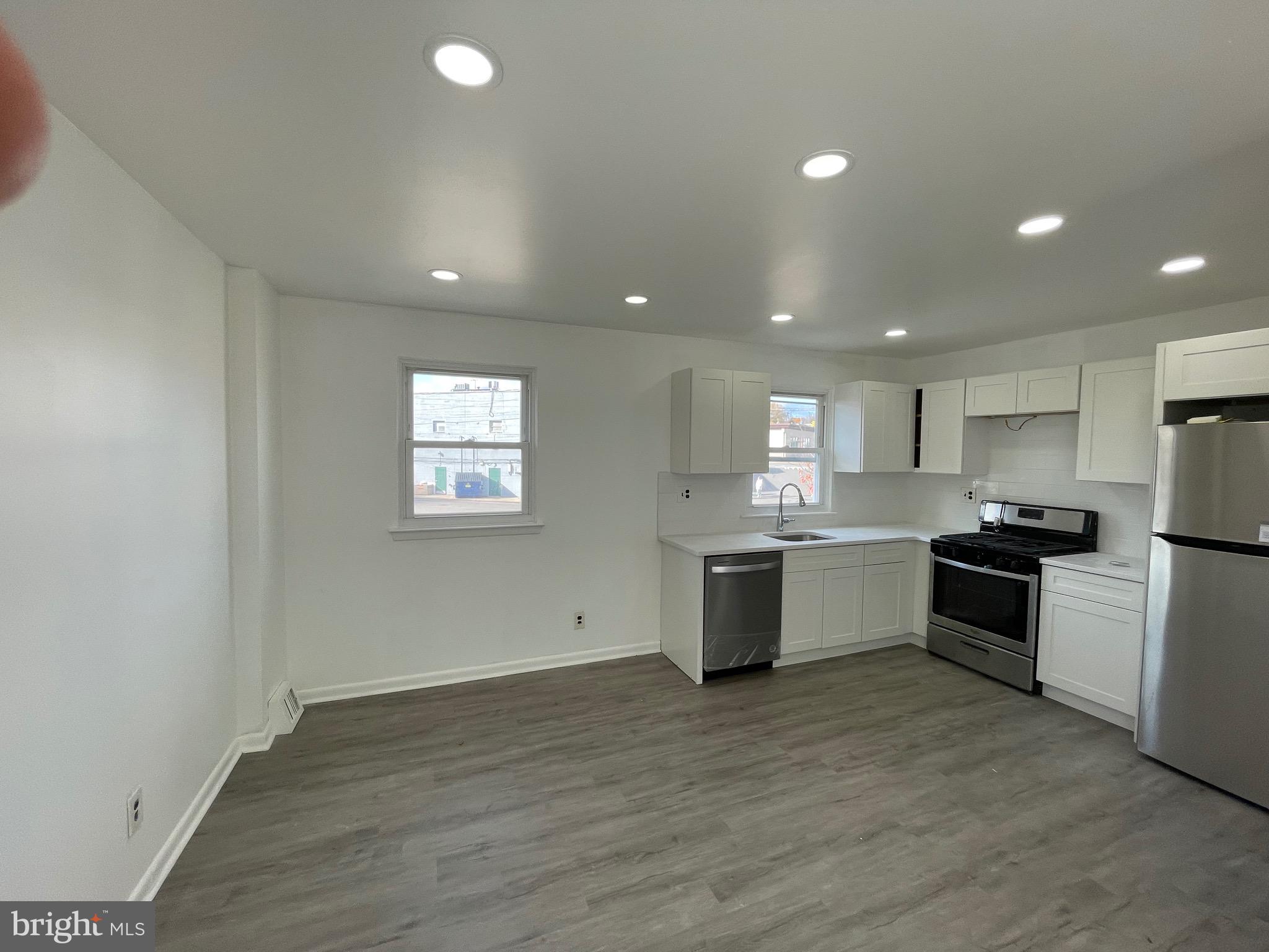 PHILADELPHIA (NORTHEAST) - Residential