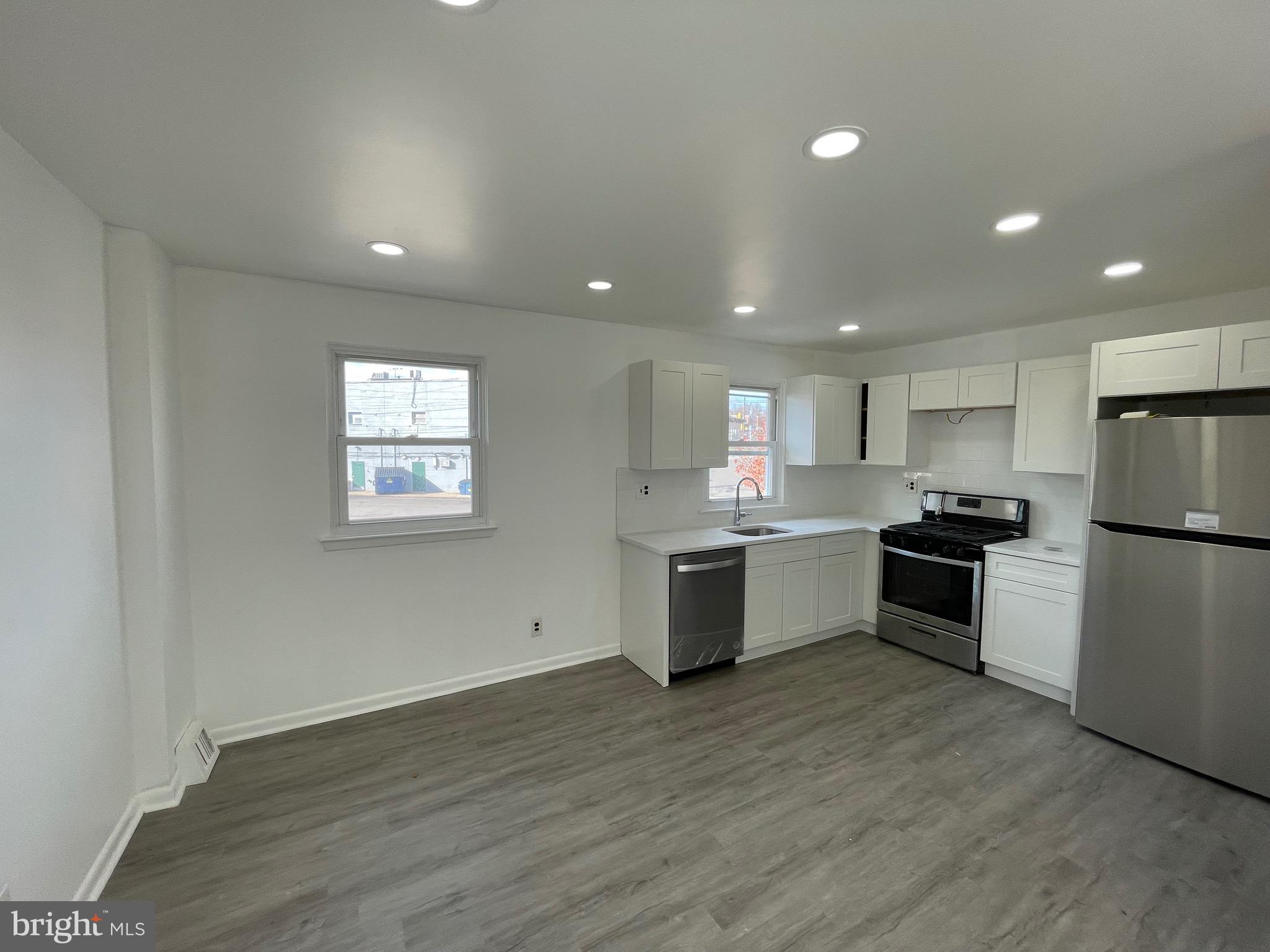 PHILADELPHIA (NORTHEAST) - Residential