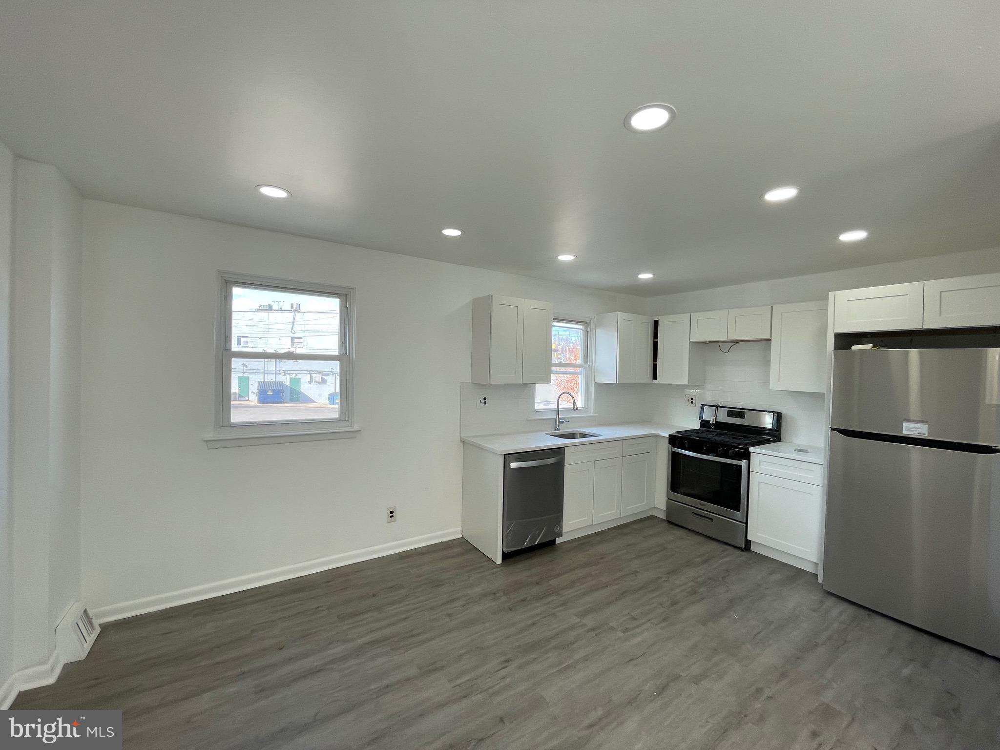 PHILADELPHIA (NORTHEAST) - Residential