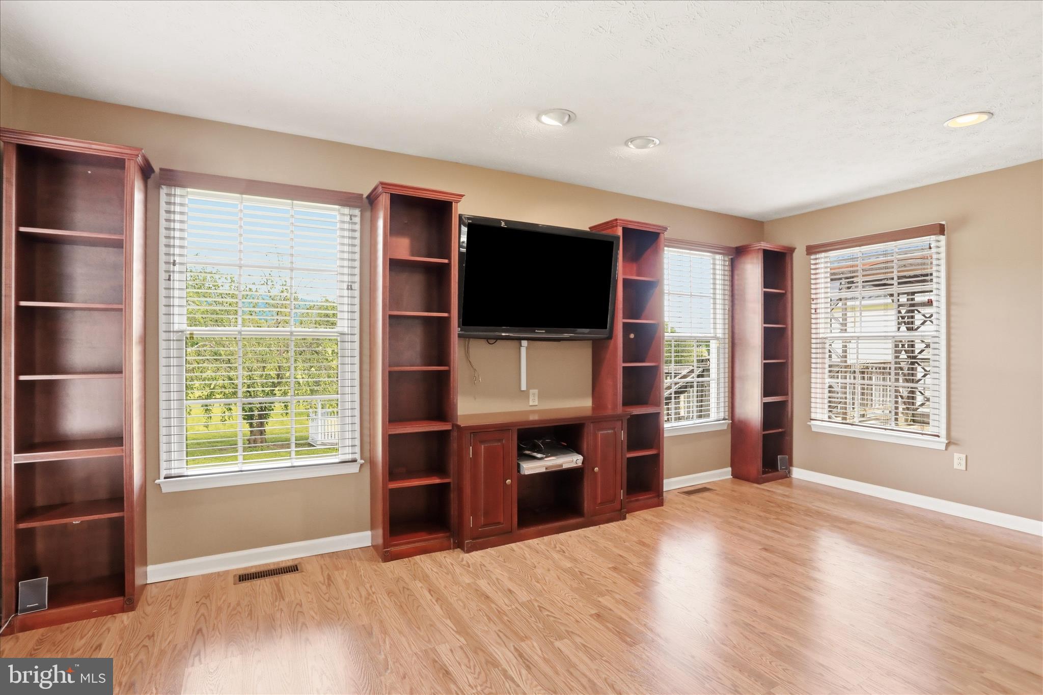 TAVISTOCK ESTATES - Residential