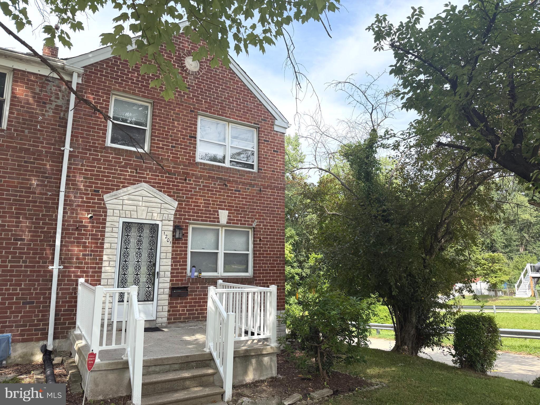 WEST HILLS - Residential