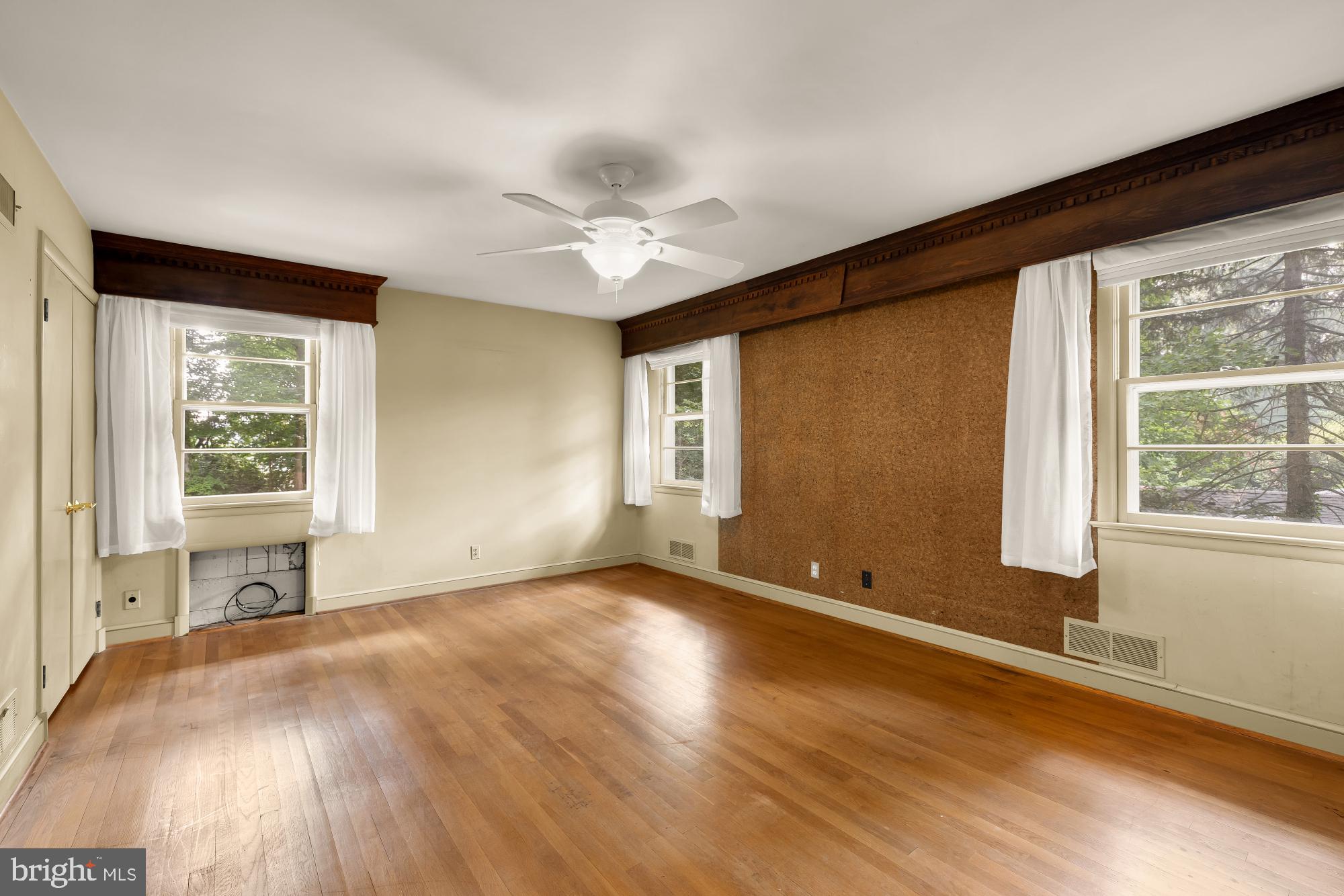 LOCUST RIDGE - Residential