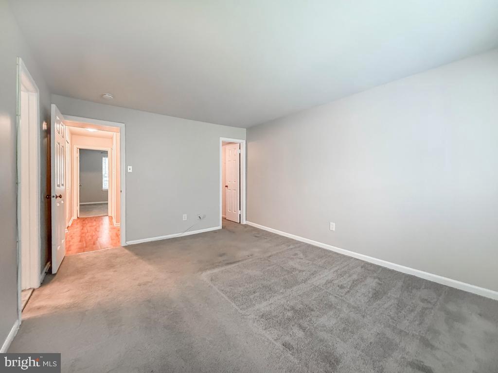 ROSE HOLLOW - Residential