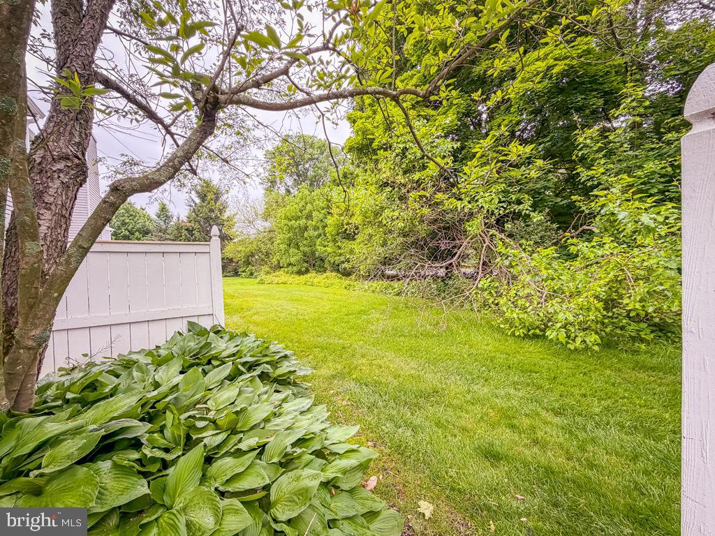ROSE HOLLOW - Residential