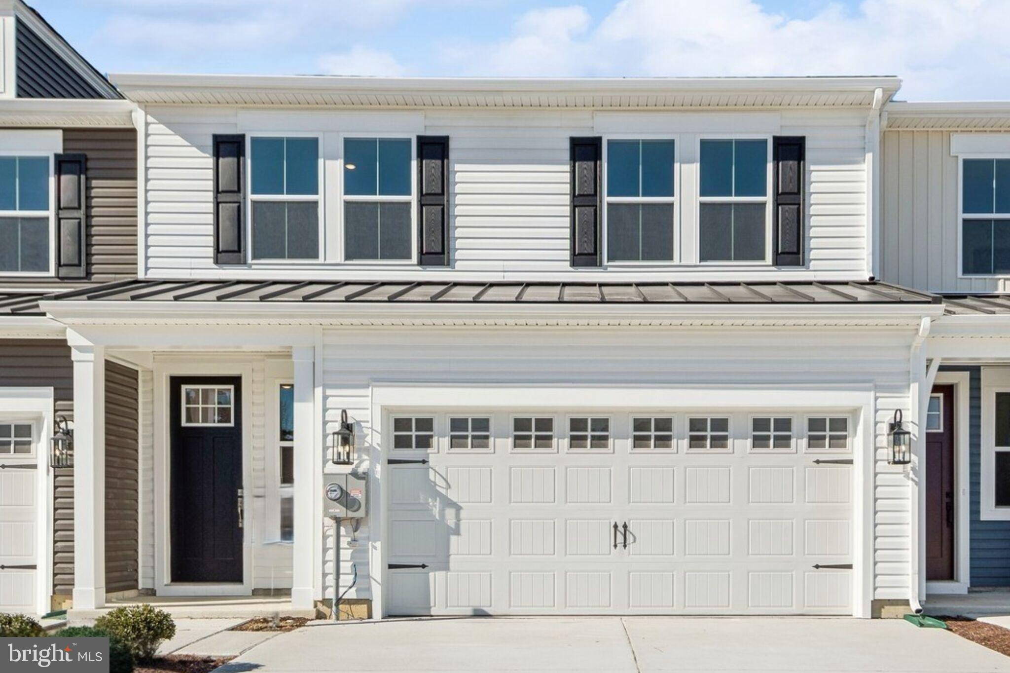 ADMIRAL'S LANDING - Residential