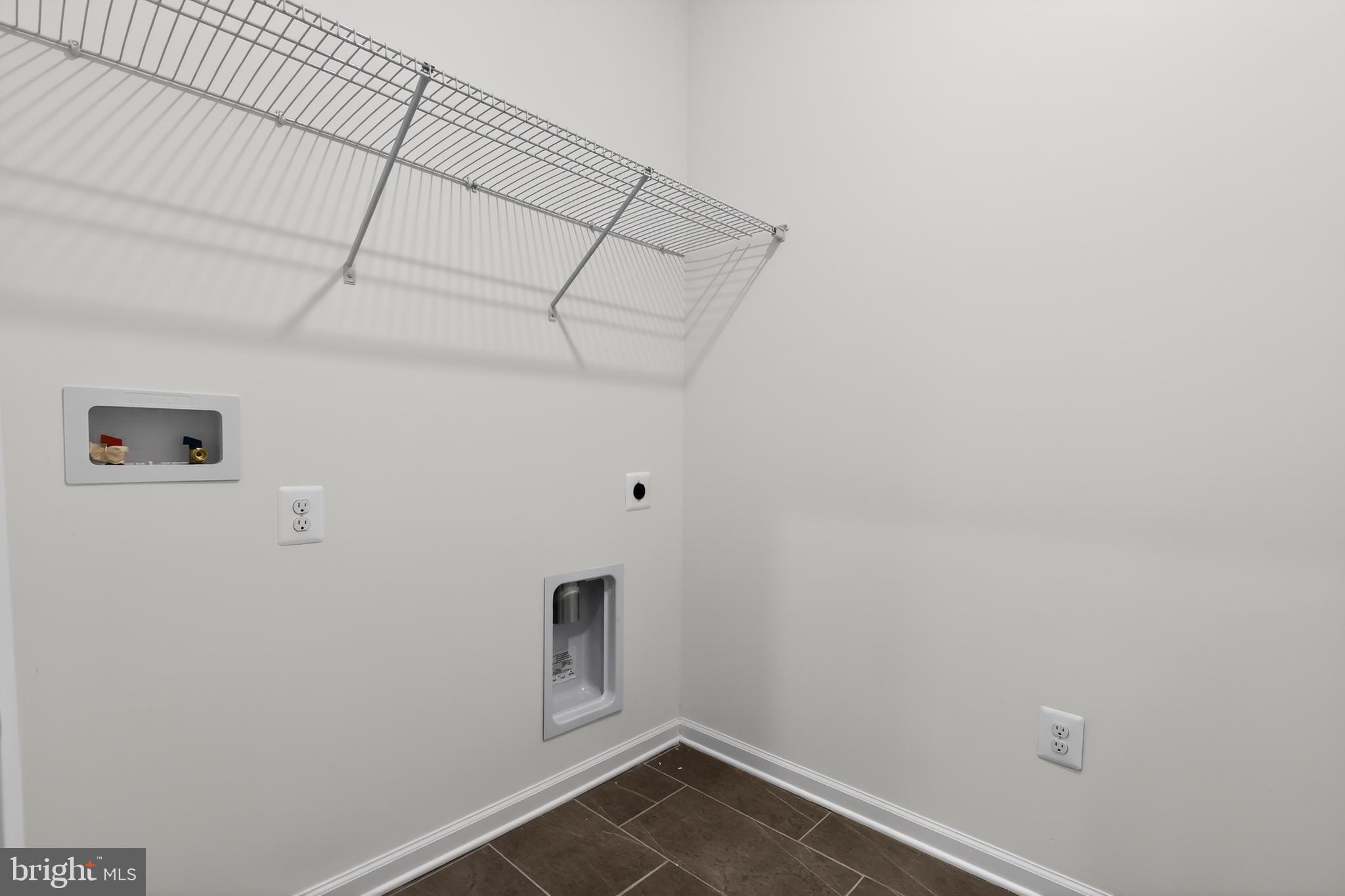 ADMIRAL'S LANDING - Residential