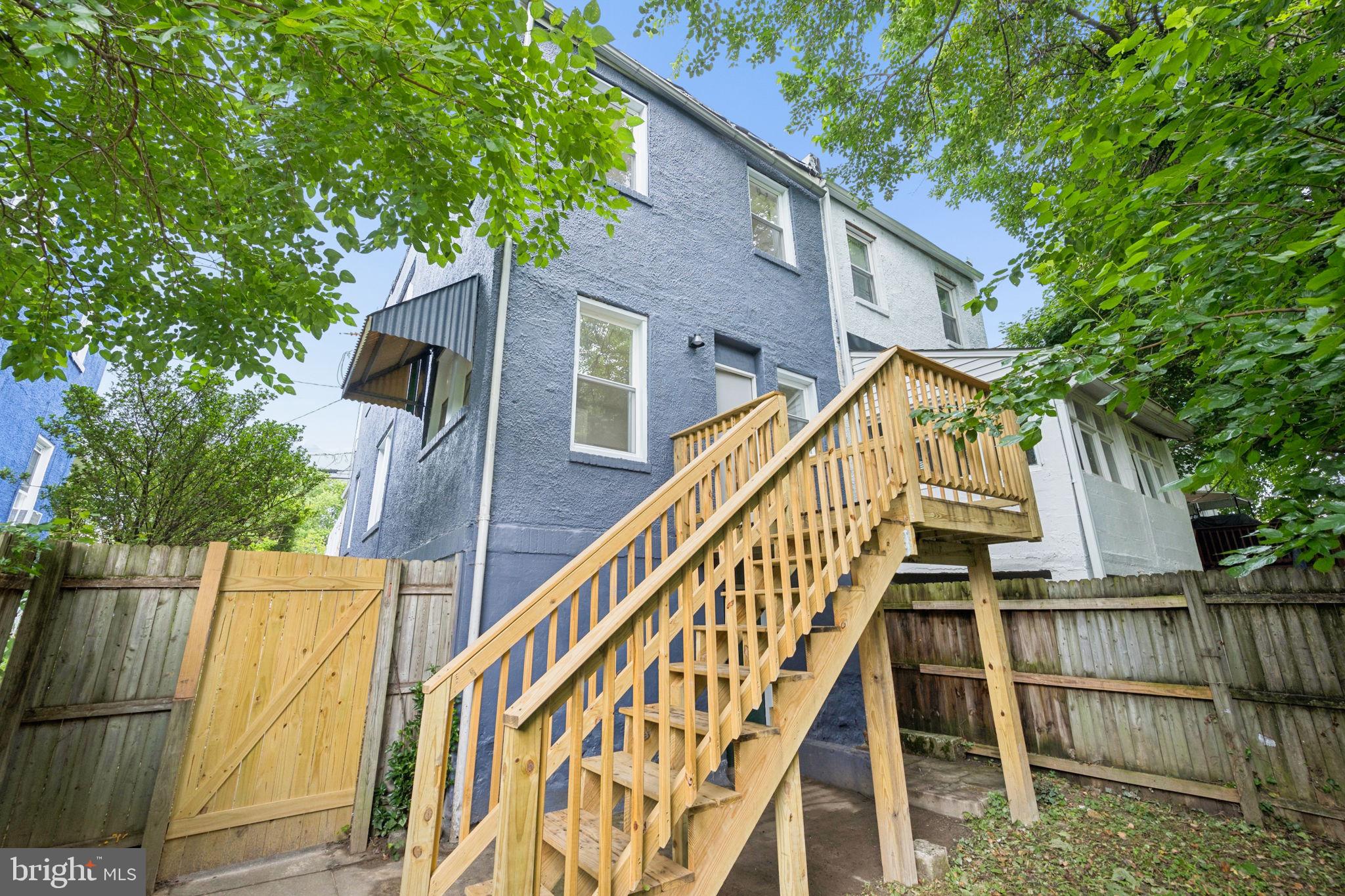 LAURAVILLE HISTORIC DISTRICT - Residential