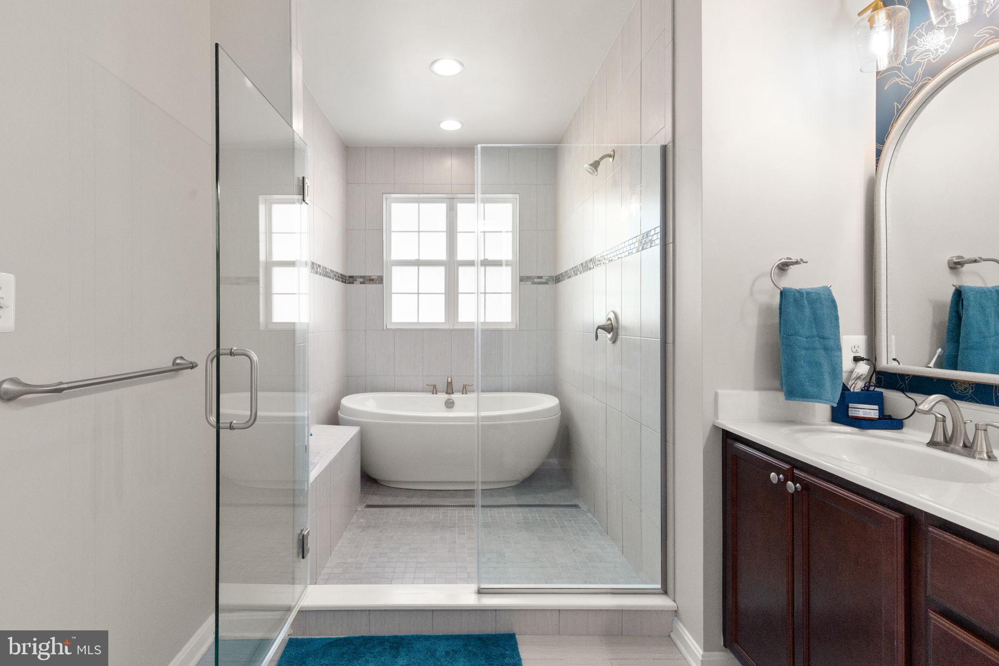 GABLERS SHORE - Residential