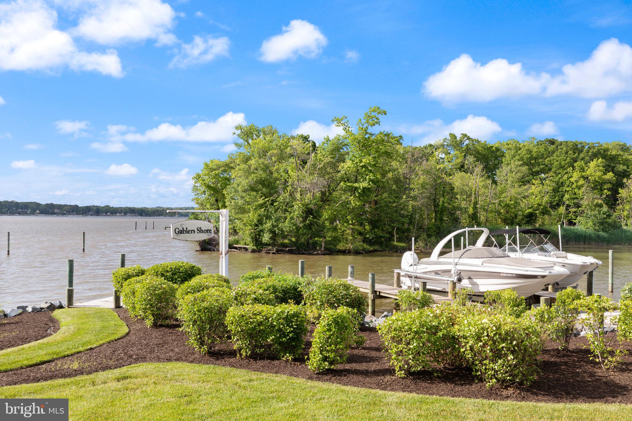 GABLERS SHORE - Residential