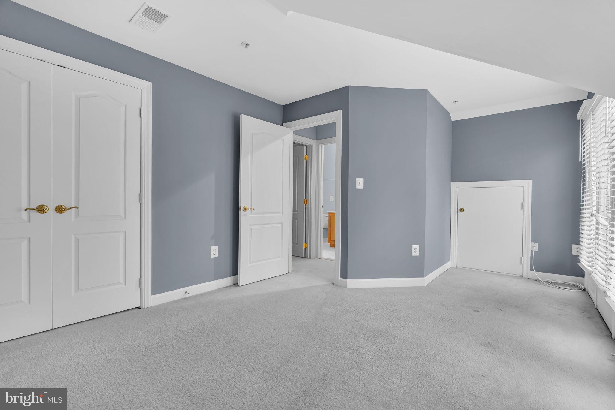 HUNTING RIDGE - Residential