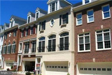 HUNTING RIDGE - Residential