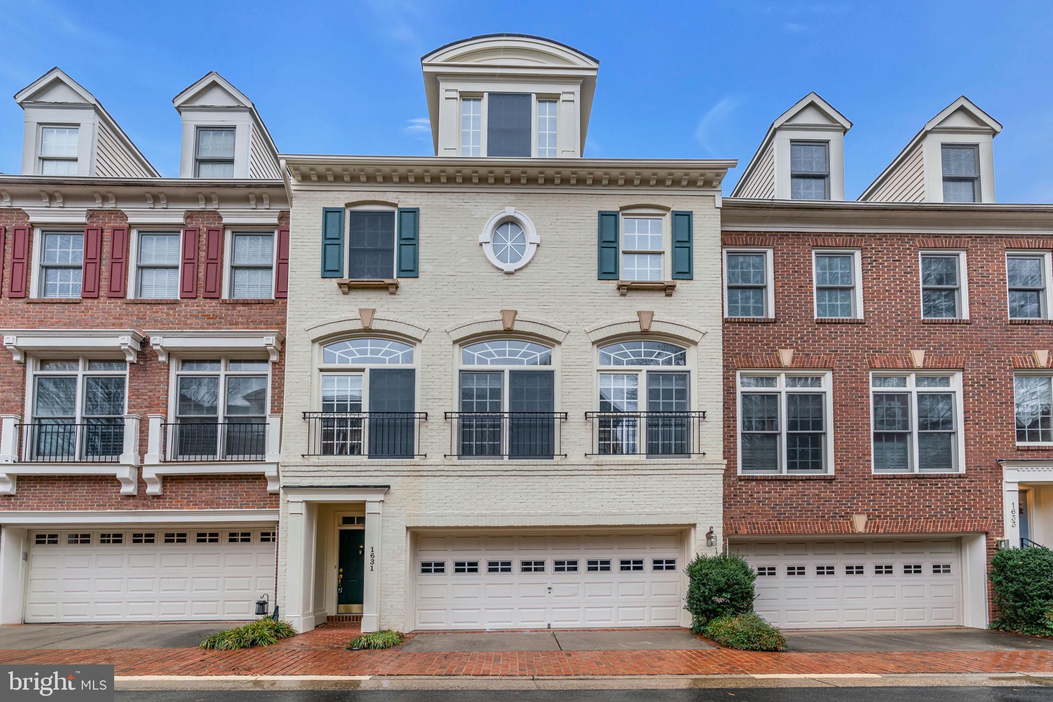 HUNTING RIDGE - Residential
