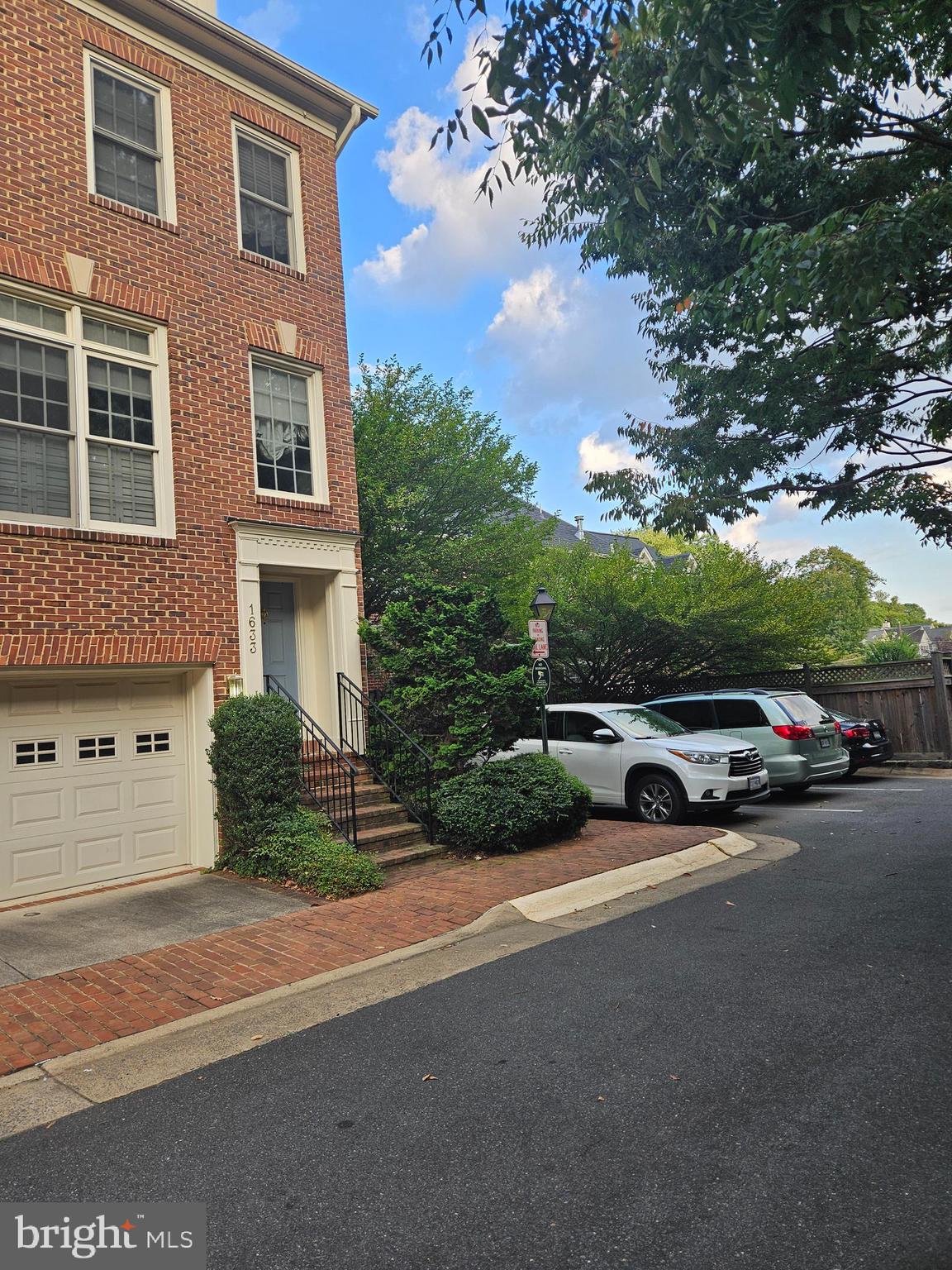 HUNTING RIDGE - Residential