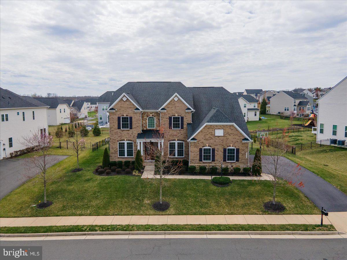 DAWSON'S CORNER - Residential