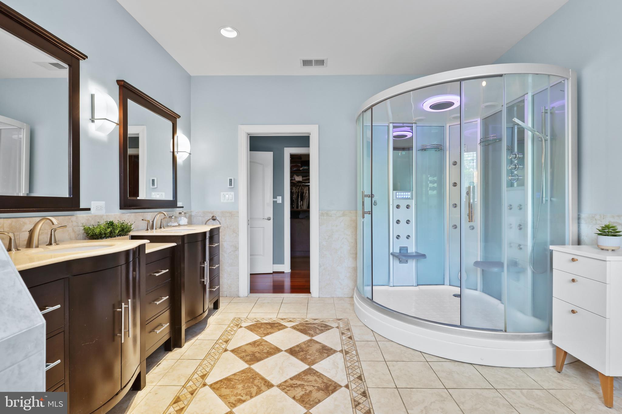 MANHATTAN BEACH - Residential