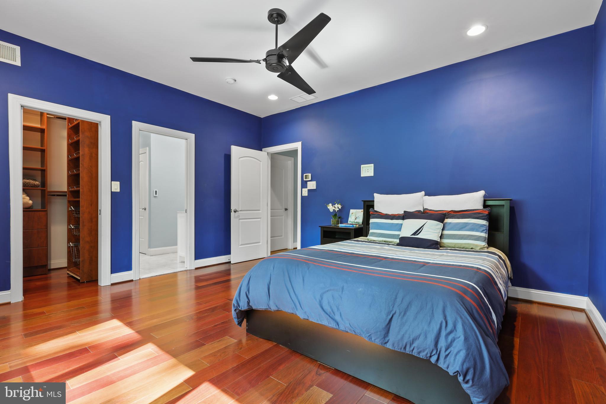 MANHATTAN BEACH - Residential