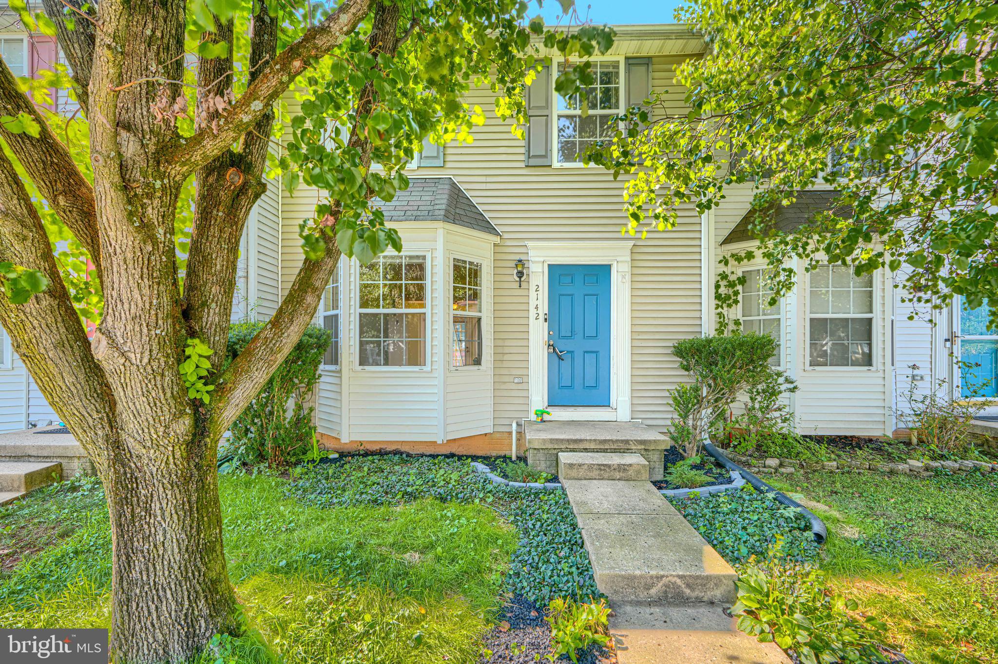 **Opportunity awaits!** This well-maintained townhouse is full of potential and ready for your personal touch. With solid bones and just a little TLC, this home is perfect for first-time buyers looking to build instant equity or savvy investors seeking their next opportunity. Enjoy a functional layout, spacious living areas, and endless possibilities to update and make it your own. Conveniently located near shopping, dining, schools, and major commuter routes, this property offers great value and limitless potential. Don't miss your chance to transform this hidden gem into something special!