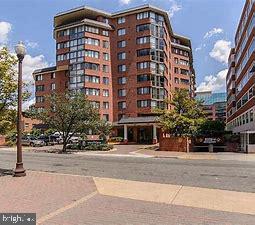 Popular Arlington Westview Condominium. 1 bedroom, 1 bath with large living/dining room combo.   Hardwoods floors, granite counter tops, abundant cabinet space, pantry and much more.  Washer and dryer in the unit. Includes bonus sunroom with tons of natural light.  Enjoy the amenities including a roof top terrace, pool, gym, garage parking space, concierge, business center with free internet.  Great location just 2 blocks from Ballston Metro.