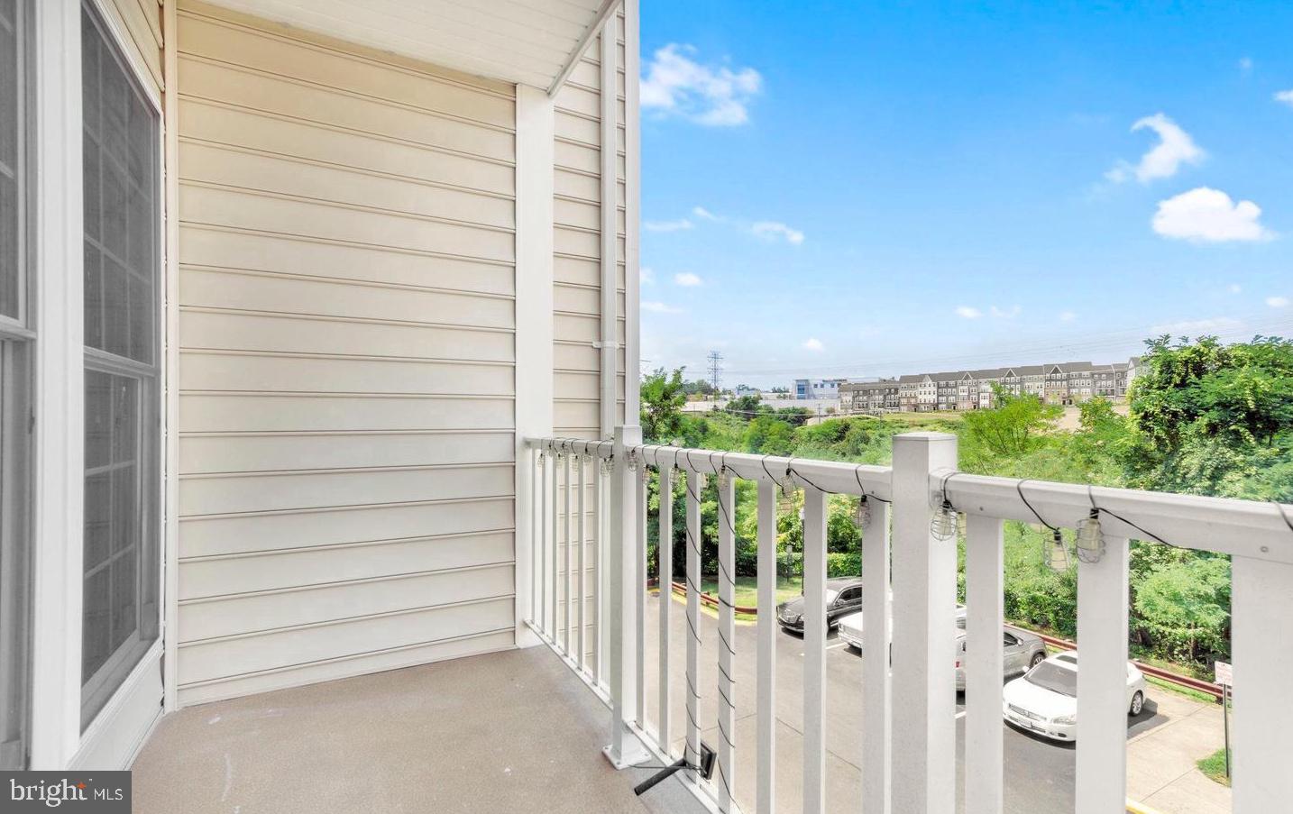 POTOMAC CLUB CONDOMINIUMS - Residential