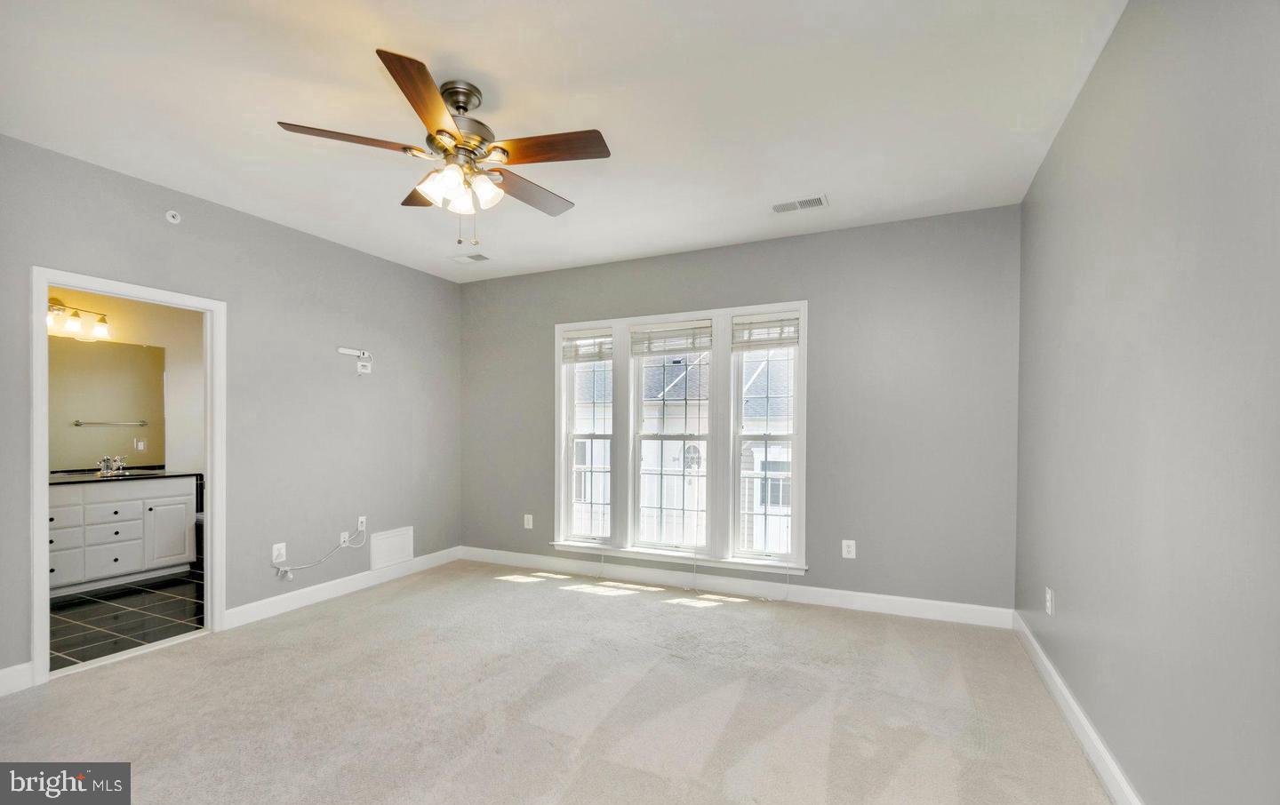 POTOMAC CLUB CONDOMINIUMS - Residential