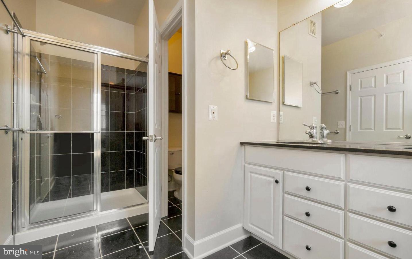 POTOMAC CLUB CONDOMINIUMS - Residential