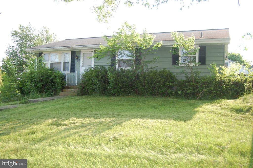Aluminum and brick Rancher in a quiet area.  Opportunity to put some TLC into this house.  Nice yard with shed, close to schools and shopping.