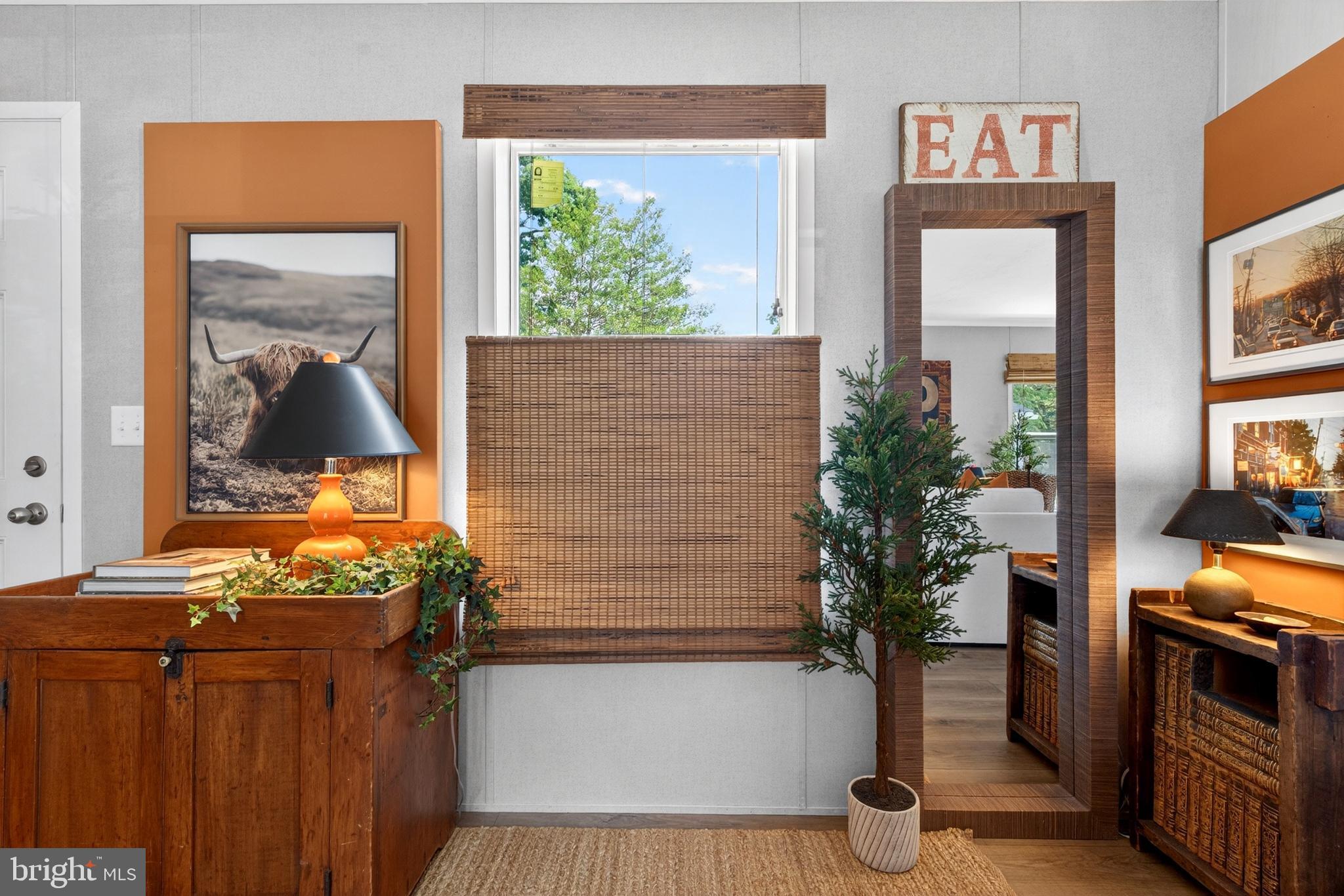WILLOUGHBY BEACH - Residential