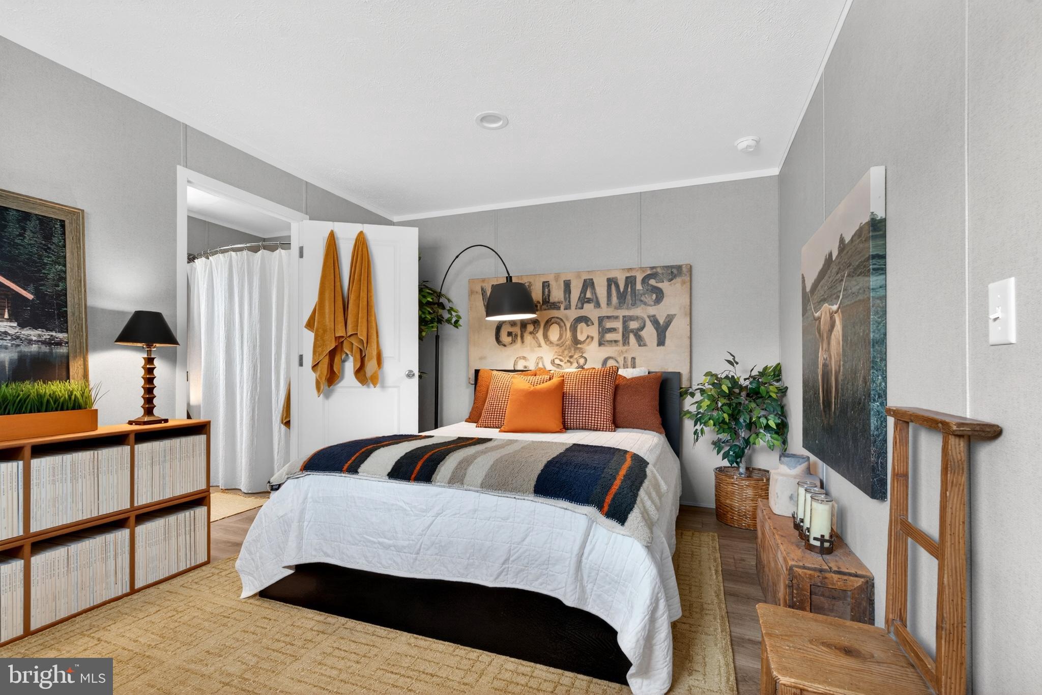 WILLOUGHBY BEACH - Residential