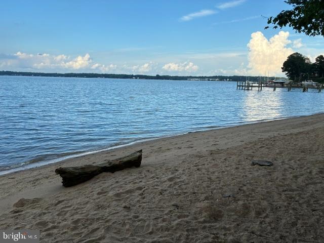 WILLOUGHBY BEACH - Residential