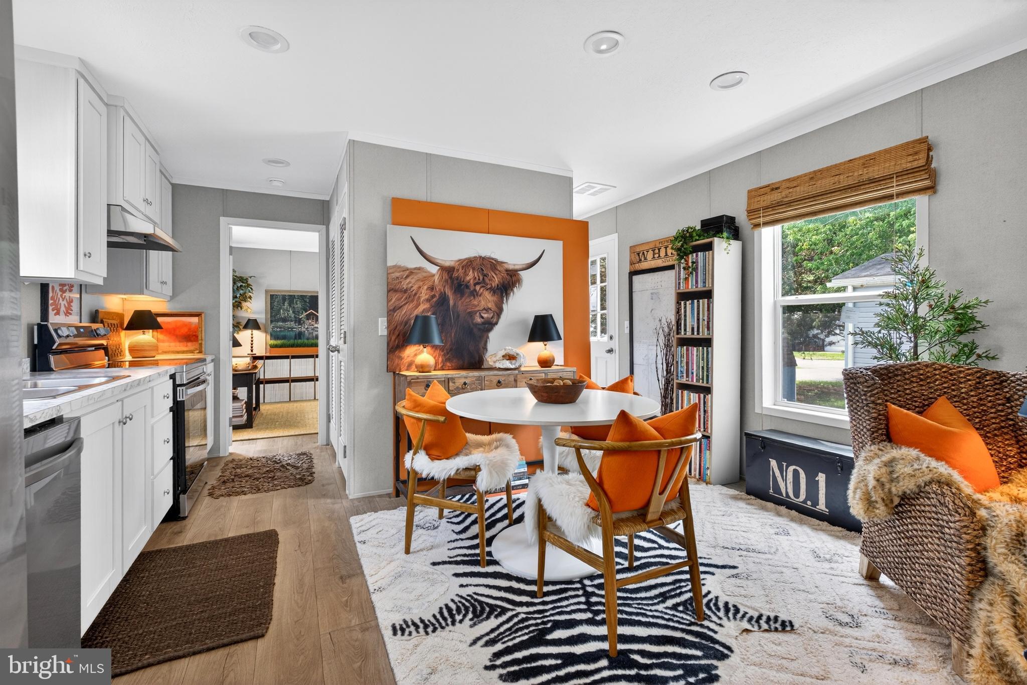WILLOUGHBY BEACH - Residential
