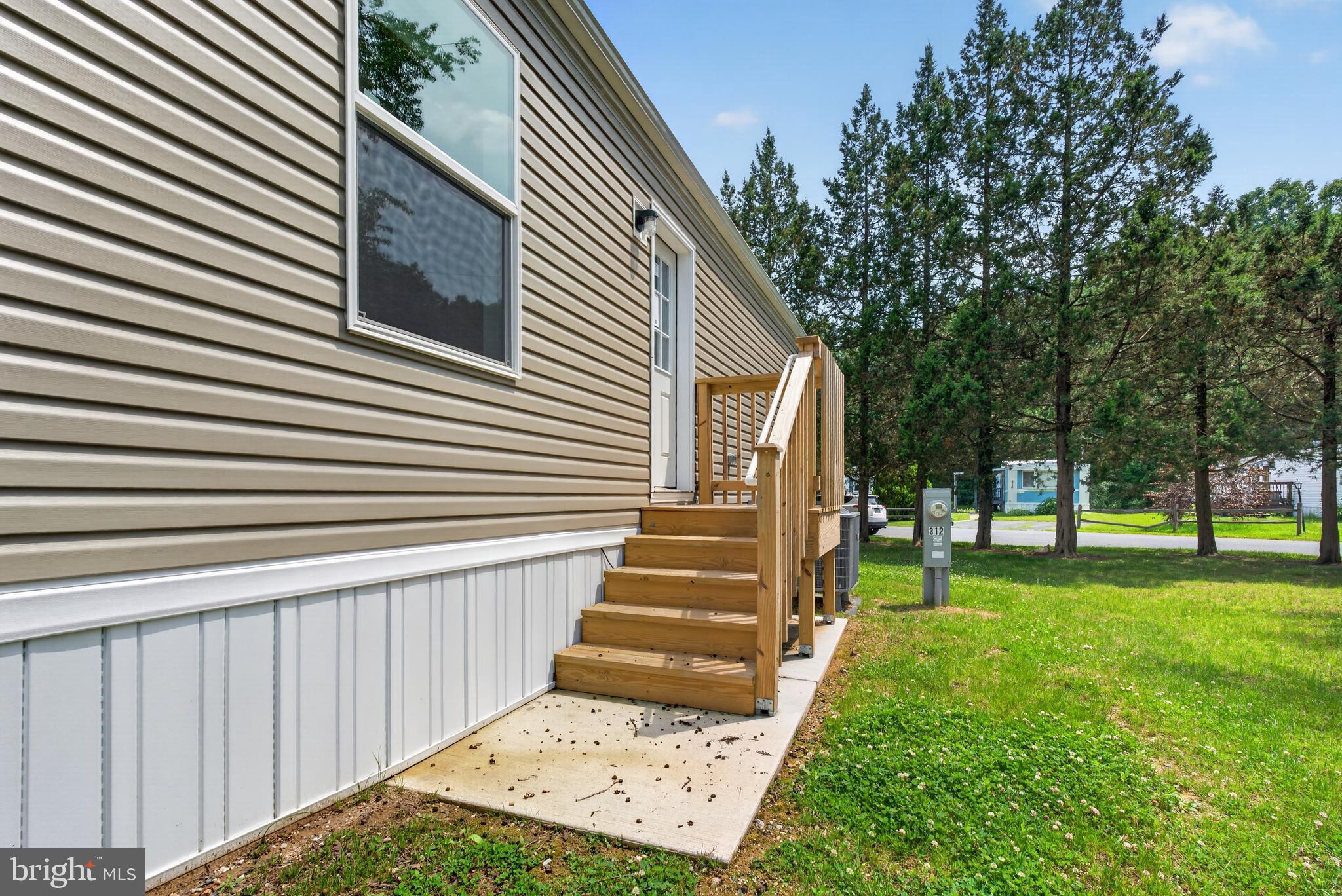 WILLOUGHBY BEACH - Residential