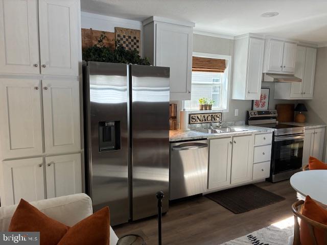 WILLOUGHBY BEACH - Residential
